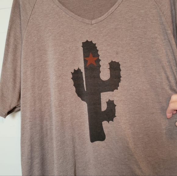 Misslook | Brown Cactus Tee - Picture 2 of 5